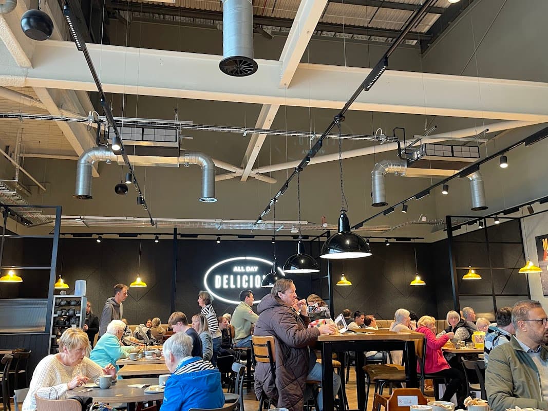 M&S Café