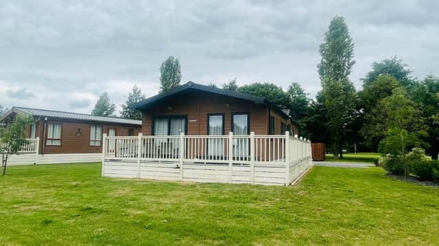 Garden View Lodge with Hot Tub, York, Yorkshire