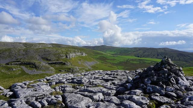 Warrendale Knots - Attraction in settle