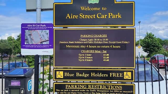 31 Aire St Parking - Car Parks in castleford