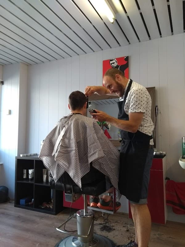 BESPOKE BARBERS