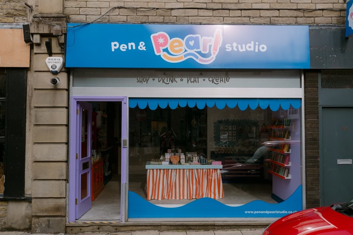 Pen & Pearl Studio
