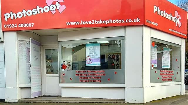 Photoshoot - Love2TakePhotos - Dry Cleaners in heckmondwike