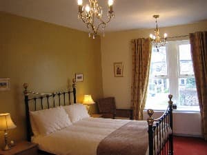 The Poplars Rooms & Cottages