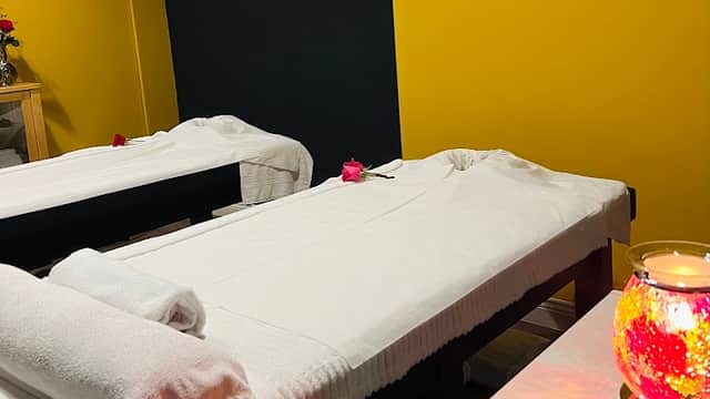 Bas Young Massage & Spa - Spa in middlesbrough