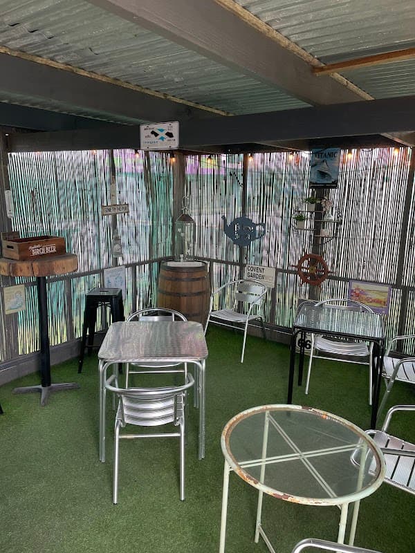 Samanthas Diner @ Docklands Truck park &Wash