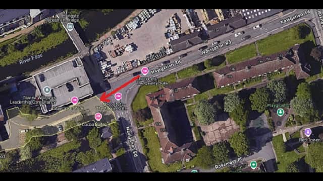 Aerial view of car park locations in York, with streets, buildings, and nearby amenities marked.