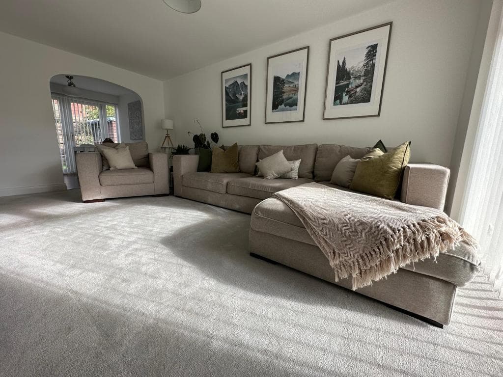Spacious and stylish 4-bed home ideal for families