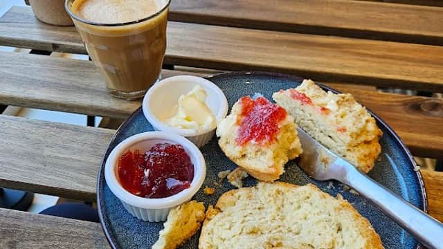 Petite Bakery - Bakers in hessle