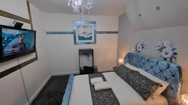 Accommodation at *** Well equipped home for a relaxing cosy and luxurious fun stay + Free Parking + Free Fast WiFi *** in farnley