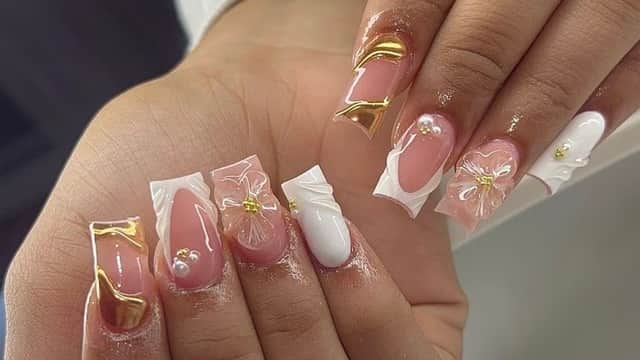 HollyWood Nails Salon Crystal Peak - Nail Salons in eckington