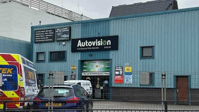 Autovision - Car Parts in hull
