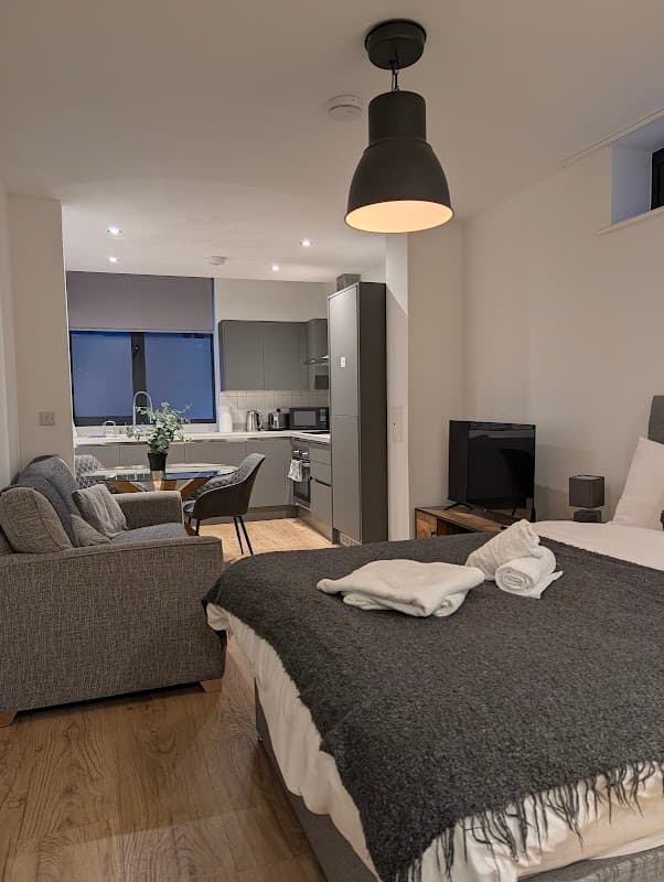123 Queen Street - Home Crowd Luxury Apartments