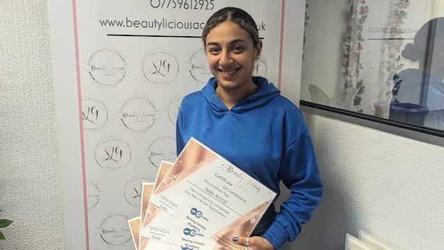 Beauty-Licious Academy - Beauty Salons in hunslet