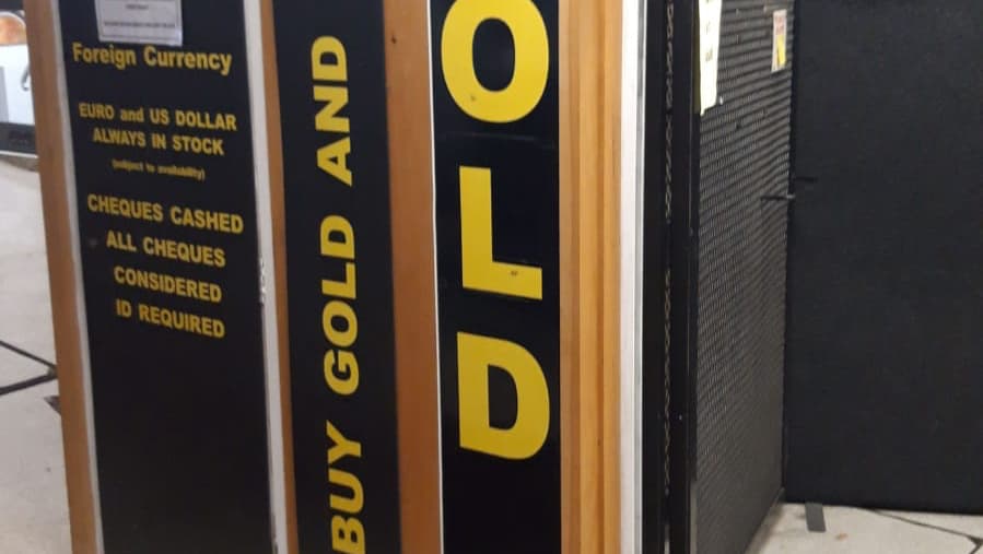WBG Ltd. Dewsbury Gold. Wholesale and retail gold and silver jewellery bought and sold.