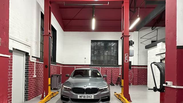 Under the Hood Garage - Garages in eastwood