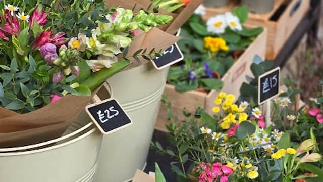 Roots & Bloom CIC - Flower Farm - Florists in sheffield