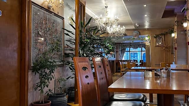 Dining at Persian Cottage in middlesbrough