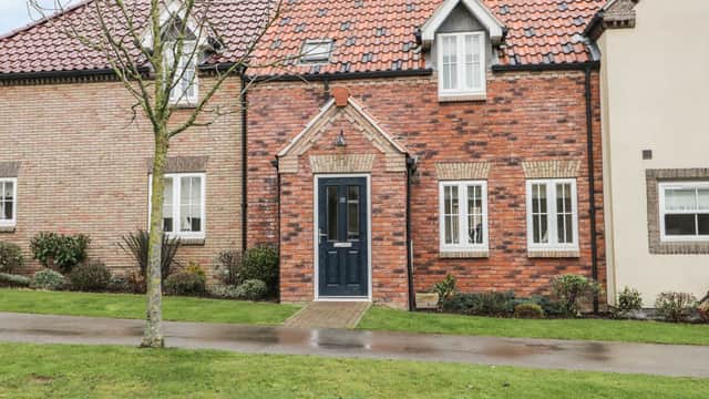 Accommodation at Dotty's Sunshine Cottage in filey