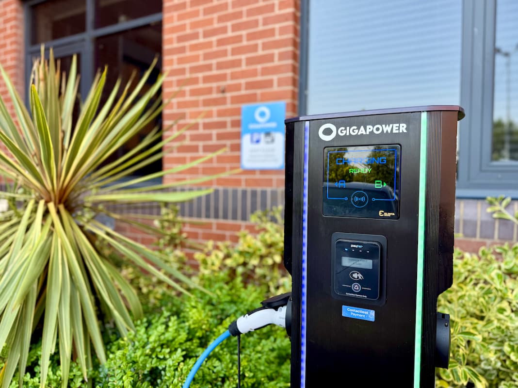 Giga Power Charging Station