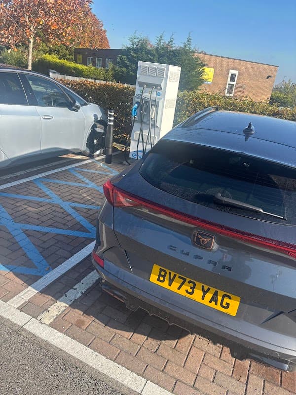 GeniePoint Charging Station