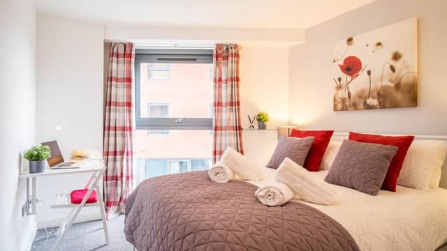 Accommodation at Stylish City 2 Bed, 2 Bath, FREE PARKING & WiFi in sheffield