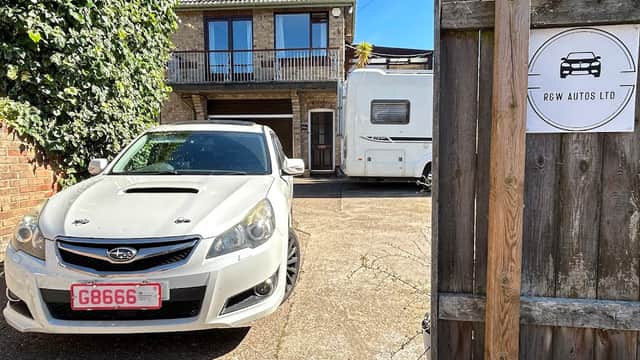 R & W Autos - Garages in hornsea