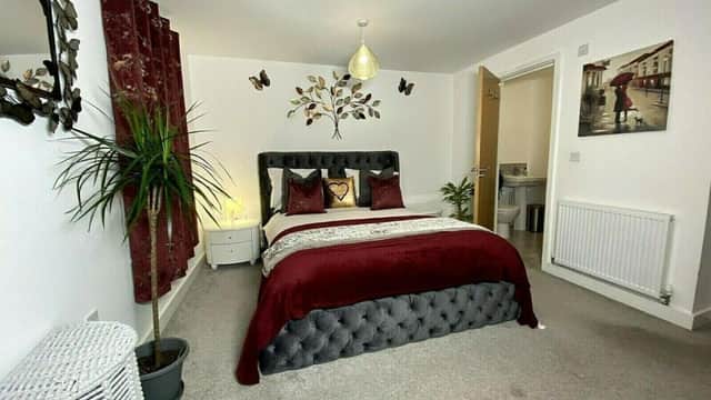 Accommodation at βIgloo MagnoliaView Luxe Townhouse + Free Parkingβ in leeds
