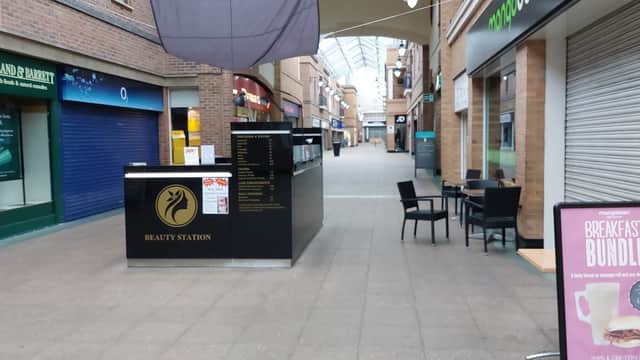Three - Phone Shops in castleford