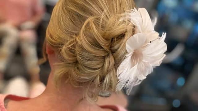 Maddalenas - Hair Salons in cleckheaton