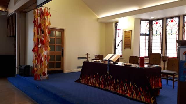 Moldgreen URC Church - Churches in huddersfield