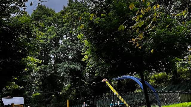 Shibden Park Playground - Playgrounds in halifax