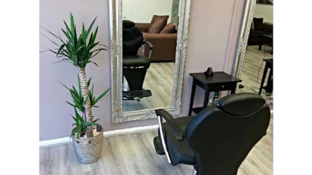Hair Station - Hair Salons in killingbeck