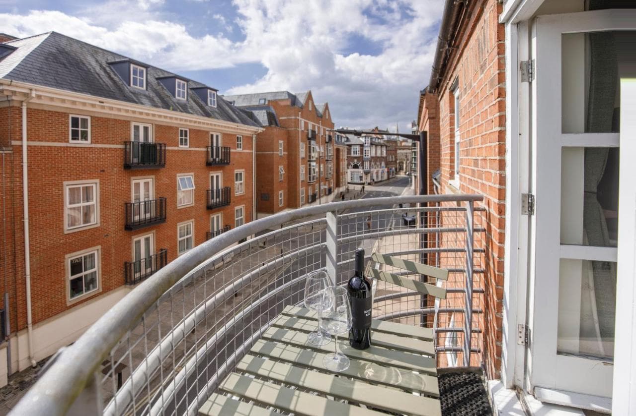 Riverside Retreat - City Centre York, York, Yorkshire