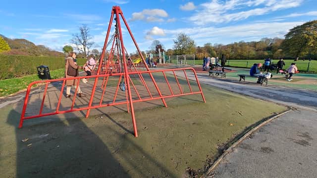 Graves Park Rose Garden Playground - Playgrounds in heeley