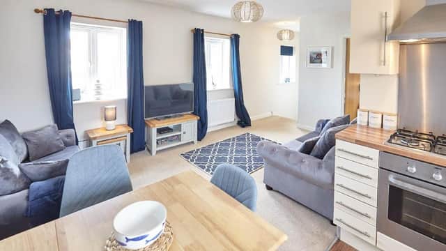 Host & Stay - Coach House Retreat