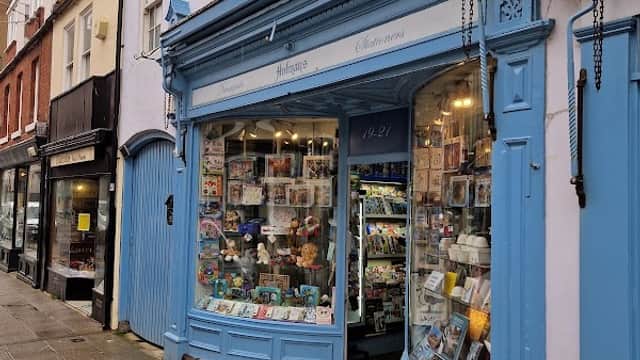 Holman's Book Shop - Bookshops in whitby