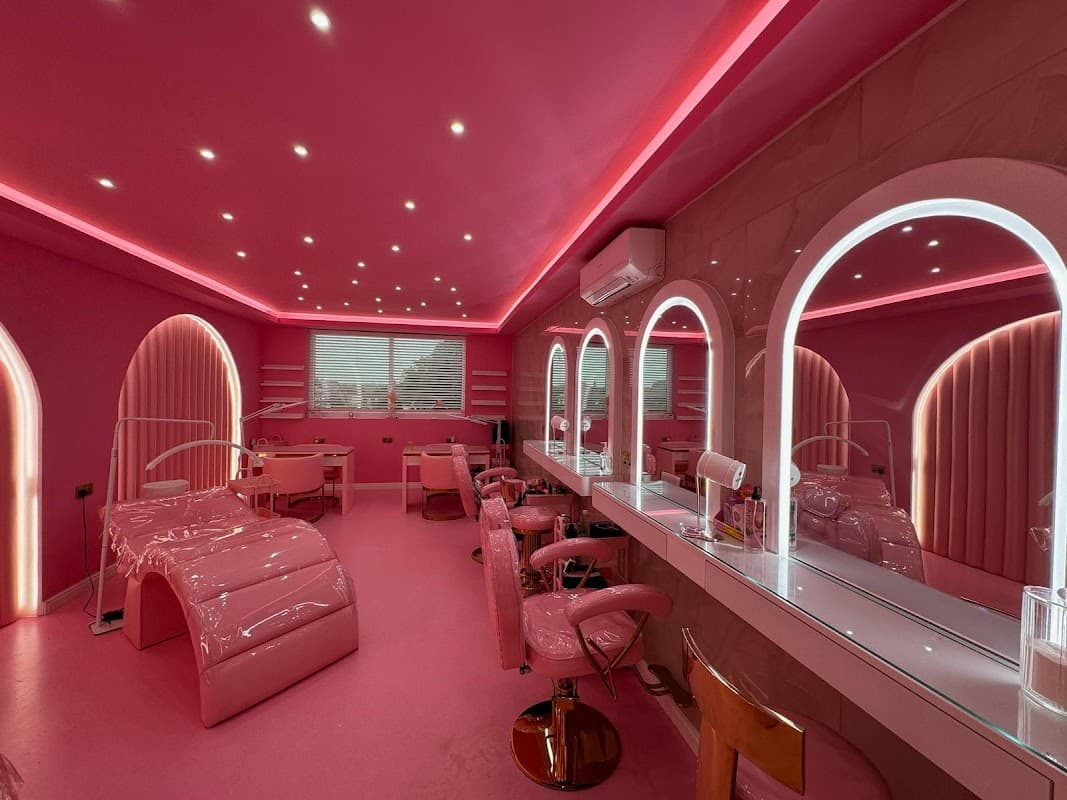 Dollicious HQ