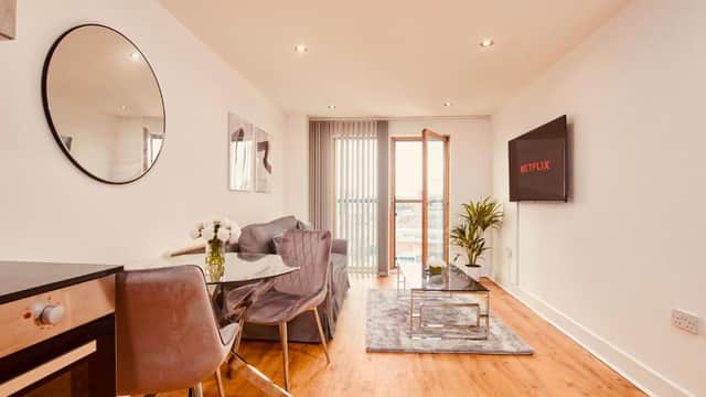 Accommodation at Modern Deluxe City Centre Apt & Free Secure Parking! in leeds
