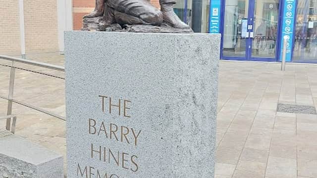 The Barry Hines Memorial (Kes Statue) - Monuments in barnsley