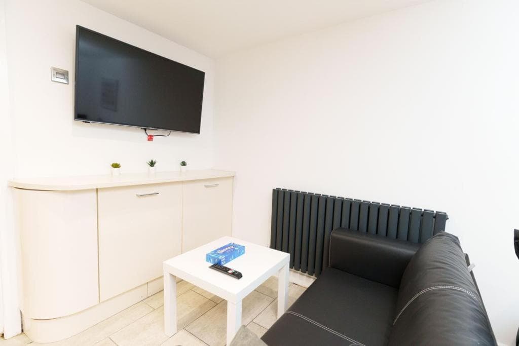 Am to Pm apartments