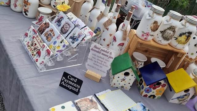 Wonderwall Art UK - Gift Shops in farsley