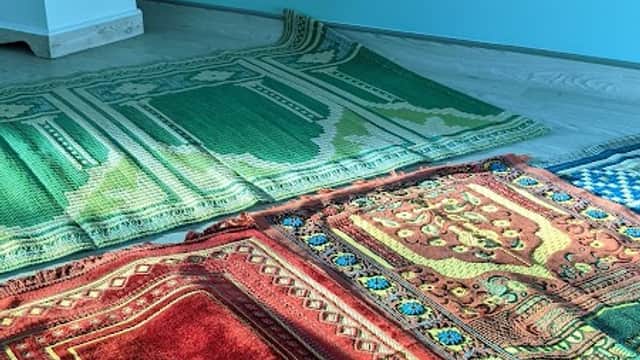 Friday Prayer (Jummah Salah) - Mosques in hull