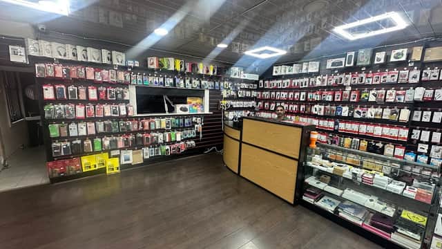 UK Mobile Phone (iRepair Guys) - Phone Repair Shop in Huddersfield - Phone Shops in huddersfield
