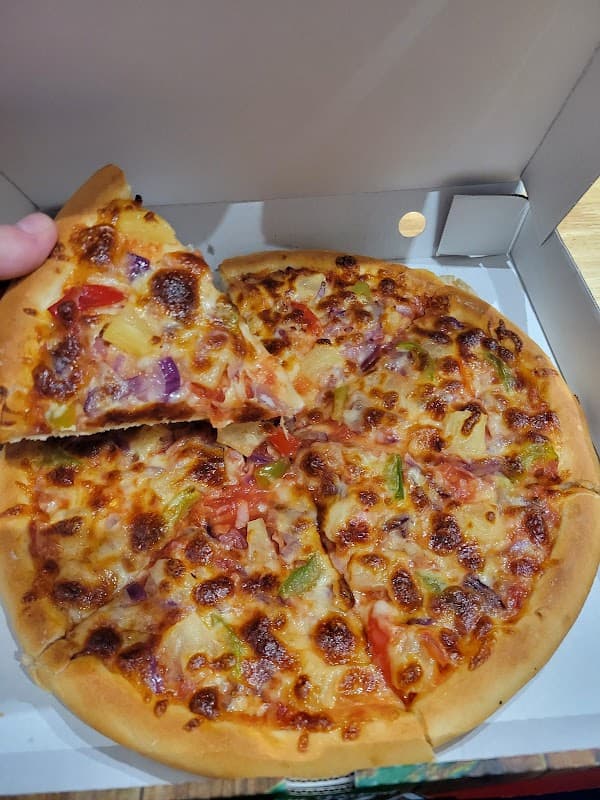 Bravos Pizza