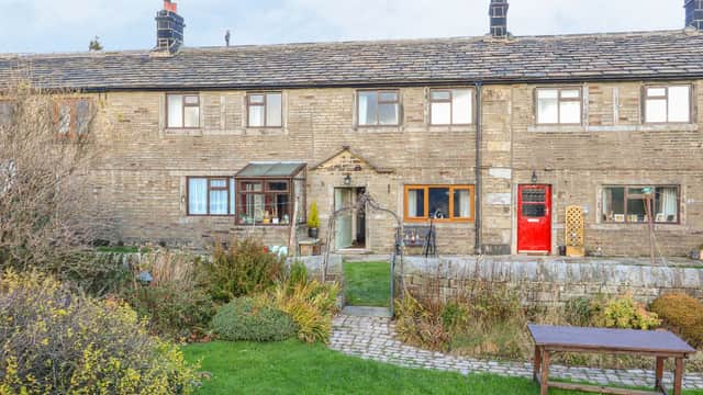 Accommodation at Boshaw Cottage in hade edge