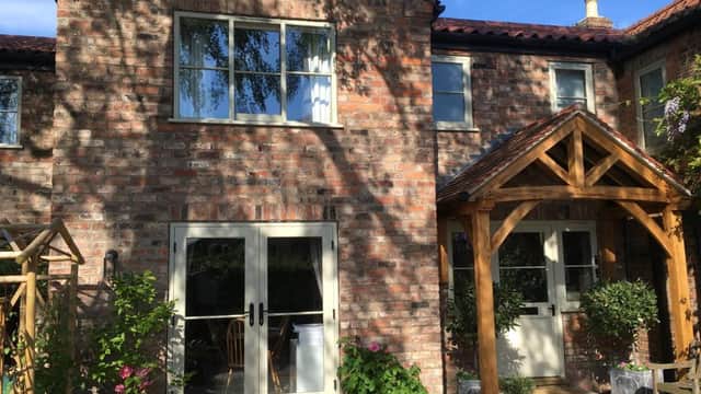 Accommodation at The Old Post Office pretty village 20min from York in alne
