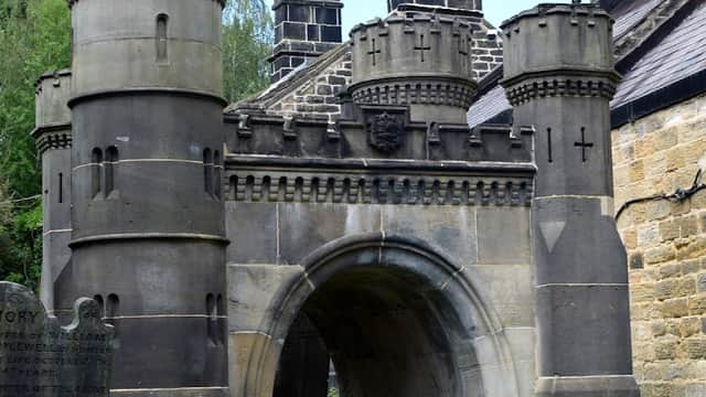 The Navvies Memorial - Monuments in otley