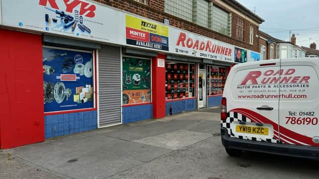 Roadrunner - Car Parts in hull