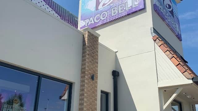 Dining at Taco Bell in batley